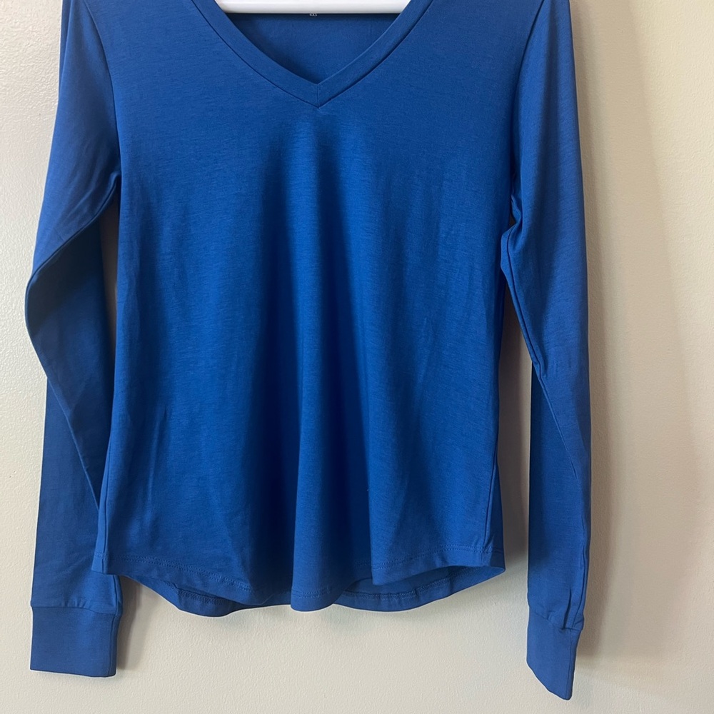 Universal Standard Long Sleeve V Rex Limoges Blue Women’s 4XS (XS) Shirt NWT